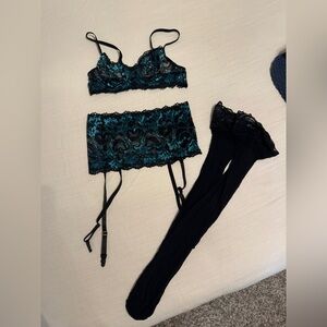 Elegant Lace Lingerie Set in Black and Teal